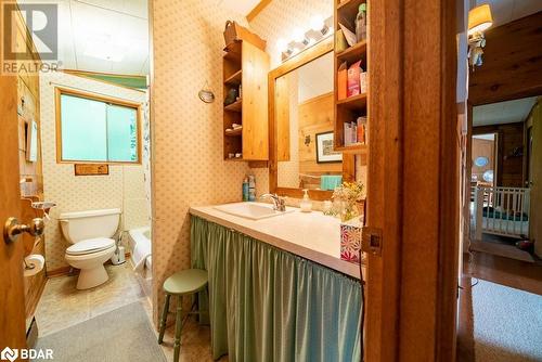 1050A&B Corbett Lane, Arden, ON - Indoor Photo Showing Bathroom
