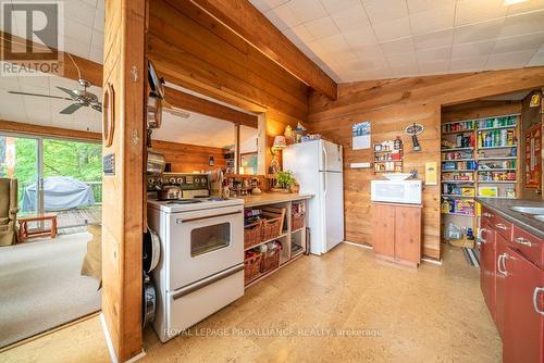 #A&B -1050 Corbett Lane, North Frontenac, ON - Indoor Photo Showing Kitchen
