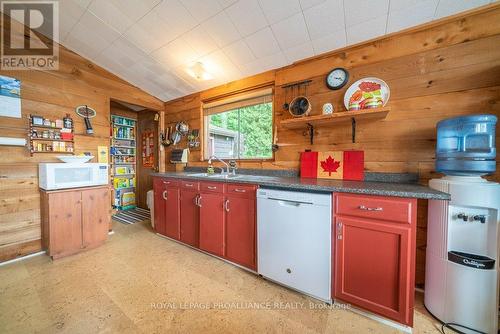 #A&B -1050 Corbett Lane, North Frontenac, ON - Indoor Photo Showing Kitchen