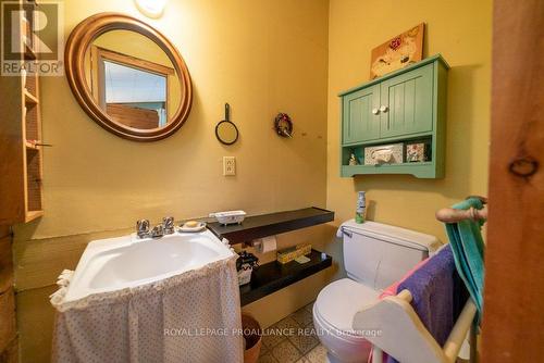 #A&B -1050 Corbett Lane, North Frontenac, ON - Indoor Photo Showing Bathroom