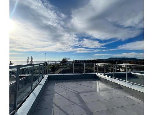 1-9645 Fifth St, Sidney, BC - Outdoor With View