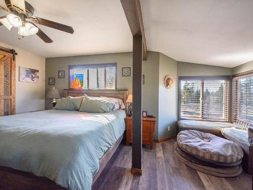 2141 Schamps Road, Kamloops, BC - Indoor Photo Showing Bedroom