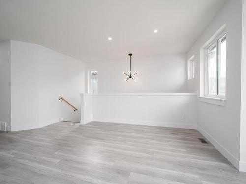 118-2648 Tranquille Rd, Kamloops, BC - Indoor Photo Showing Other Room