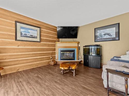 412 Sumac Road, South Shuswap, BC - Indoor With Fireplace