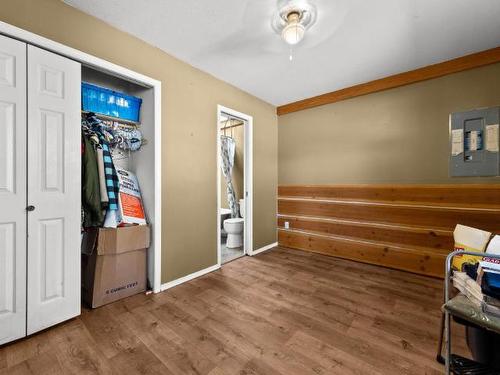 412 Sumac Road, South Shuswap, BC - Indoor Photo Showing Other Room