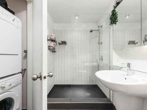 Bathroom - 604-950 Rue Notre-Dame O., Montréal (Le Sud-Ouest), QC - Indoor