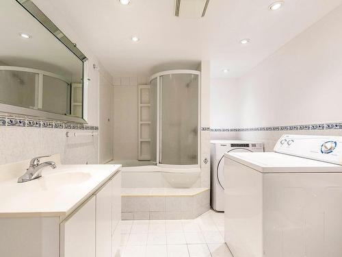 Bathroom - 149 Rue Denault, Kirkland, QC - Indoor Photo Showing Laundry Room