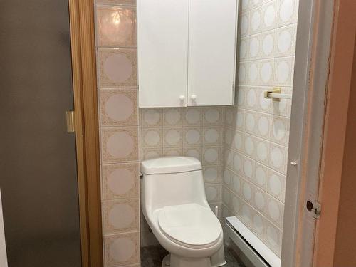 Powder room - 325 Rue Ste-Jeanne-D'Arc, Repentigny (Le Gardeur), QC - Indoor Photo Showing Bathroom