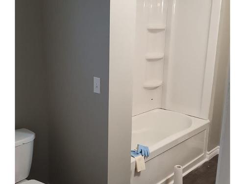 37 Dell St, Sudbury Remote Area, ON - Indoor Photo Showing Bathroom
