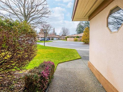 16-310 Pym St South, Parksville, BC - Outdoor