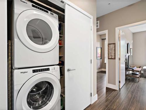 102-960 Reunion Ave, Langford, BC - Indoor Photo Showing Laundry Room