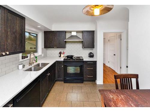1700 Albert Ave, Victoria, BC - Indoor Photo Showing Kitchen With Double Sink