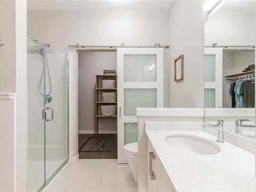 4168 Emerald Woods Pl, Nanaimo, BC - Indoor Photo Showing Bathroom