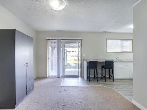 352/354 Alexander Ave, Kamloops, BC - Indoor Photo Showing Other Room