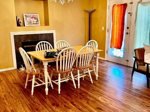 324 Basalt Drive, Logan Lake, BC - Indoor Photo Showing Dining Room