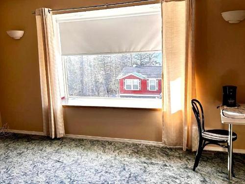 324 Basalt Drive, Logan Lake, BC - Indoor Photo Showing Other Room