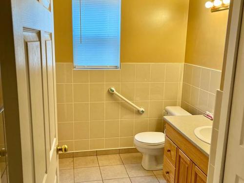 324 Basalt Drive, Logan Lake, BC - Indoor Photo Showing Bathroom