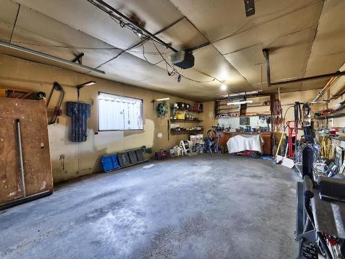 319 Brooke Drive, Chase, BC - Indoor Photo Showing Garage