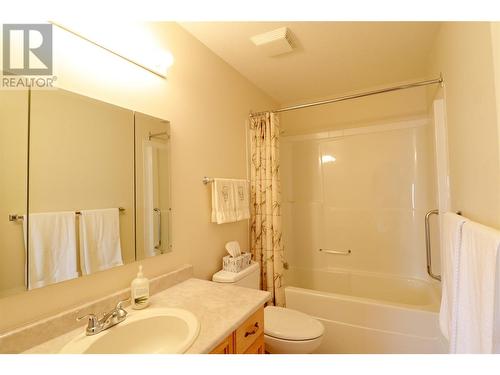 2265 Atkinson Street Unit# 407, Penticton, BC - Indoor Photo Showing Bathroom