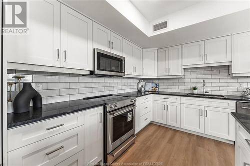 247 Brock Street Unit# 103, Amherstburg, ON - Indoor Photo Showing Kitchen With Upgraded Kitchen