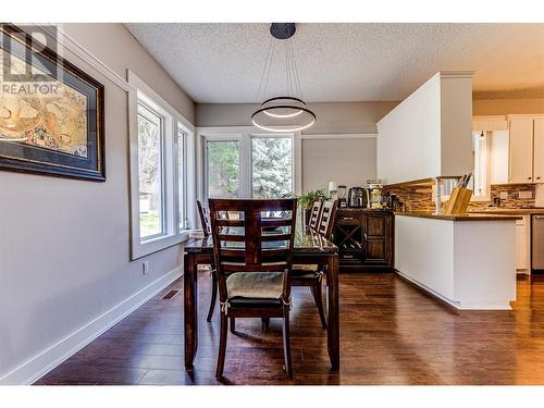 5595 East Vernon Road, Vernon, BC - Indoor Photo Showing Dining Room