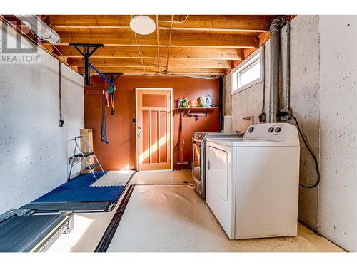 5595 East Vernon Road, Vernon, BC - Indoor Photo Showing Laundry Room