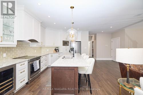50 Aberdeen Lane S, Niagara-On-The-Lake, ON - Indoor Photo Showing Kitchen With Double Sink With Upgraded Kitchen
