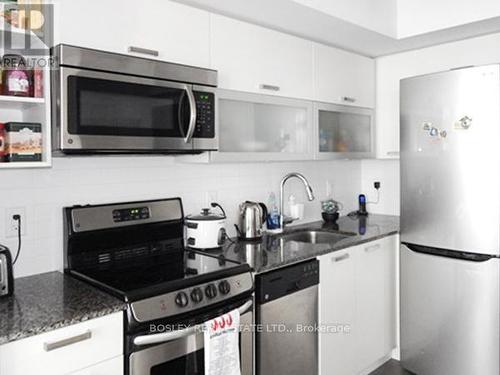 1215W - 36 Lisgar Street, Toronto, ON - Indoor Photo Showing Kitchen With Upgraded Kitchen
