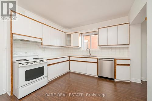 216 Oakwood Ave, Toronto, ON - Indoor Photo Showing Kitchen With Double Sink