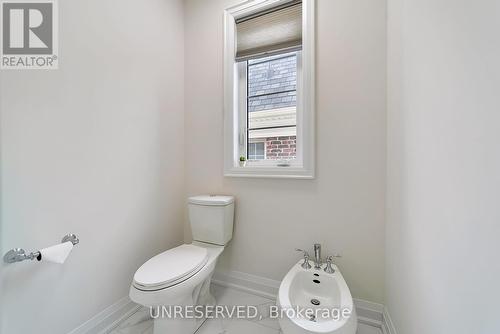19 Painted Pony Trail, Vaughan, ON - Indoor Photo Showing Bathroom