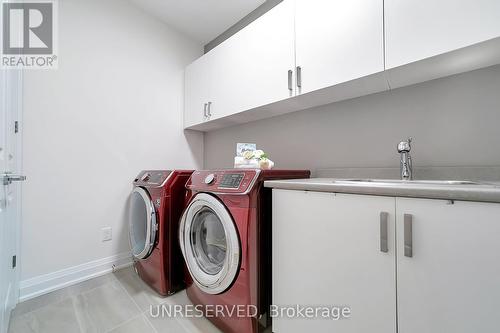 19 Painted Pony Trail, Vaughan, ON - Indoor Photo Showing Laundry Room
