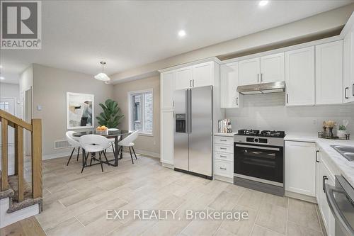 29 Shipley Avenue, Collingwood, ON - Indoor Photo Showing Kitchen With Upgraded Kitchen