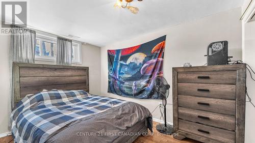 64 Josephine St, London, ON - Indoor Photo Showing Bedroom