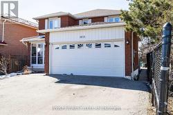 5054 FAIRWIND DR W  Mississauga, ON L5R 2N4