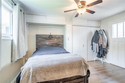 259 Cedar Drive, Turkey Point, ON - Indoor Photo Showing Bedroom