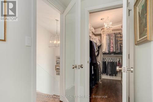 1273 Queen Victoria Avenue, Mississauga, ON - Indoor Photo Showing Bedroom