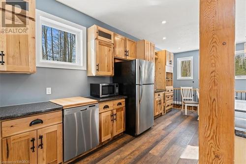 78 Indian Trail, Sauble Beach, ON - Indoor Photo Showing Kitchen