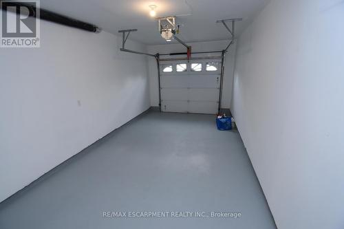 #15 -484 Millen Rd, Hamilton, ON - Indoor Photo Showing Garage