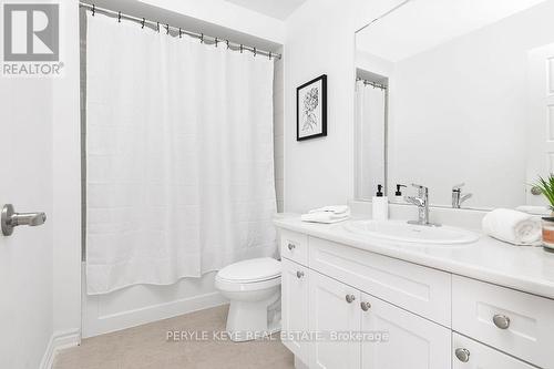 10 Dyer Crescent, Bracebridge, ON - Indoor Photo Showing Bathroom