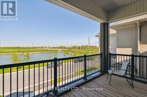 925 Hickory Cres E, Milton, ON - Outdoor With Body Of Water With Balcony With Exterior