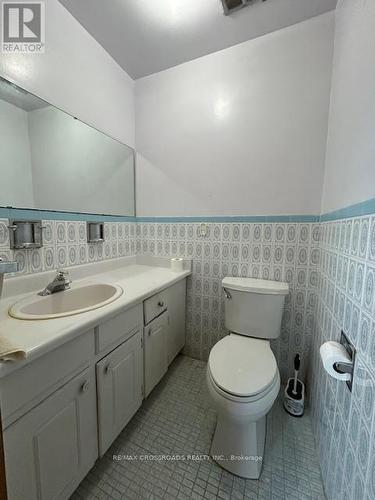 551 Daralea Hts, Mississauga, ON - Indoor Photo Showing Bathroom