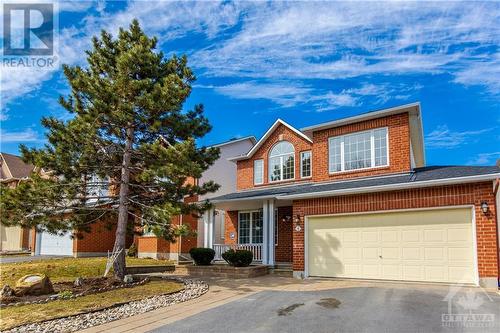 spacious home on a quiet circle - 4 Keighley Circle, Ottawa, ON - Outdoor With Facade