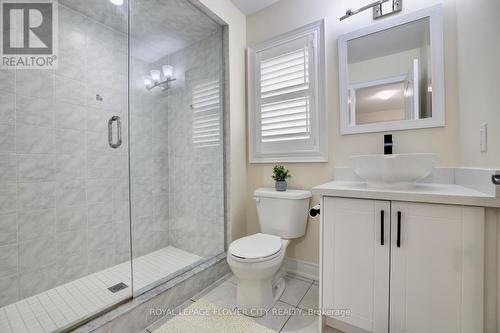 25 Ladbrook Crescent, Brampton, ON - Indoor Photo Showing Bathroom
