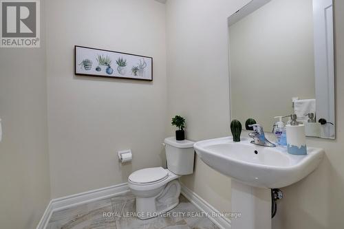 25 Ladbrook Cres, Brampton, ON - Indoor Photo Showing Bathroom