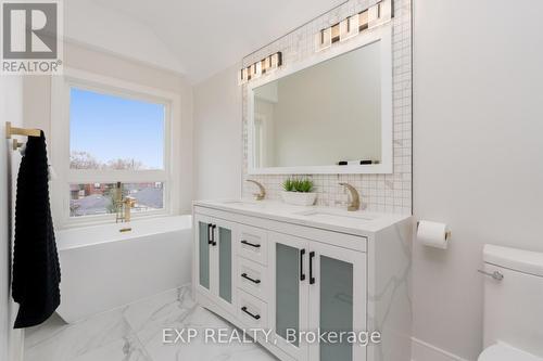 39B Evans Ave, Toronto, ON - Indoor Photo Showing Bathroom