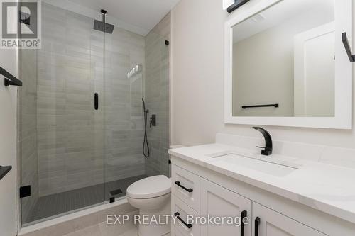 39B Evans Ave, Toronto, ON - Indoor Photo Showing Bathroom