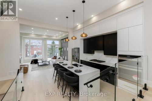 39B Evans Ave, Toronto, ON - Indoor Photo Showing Kitchen With Upgraded Kitchen