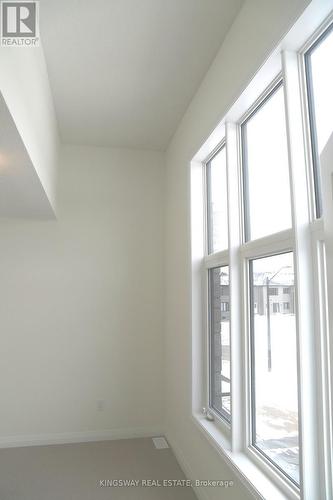 204 Rosanne Circ, Wasaga Beach, ON - Indoor Photo Showing Other Room