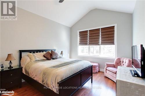 65 Savannah Cres, Wasaga Beach, ON - Indoor Photo Showing Bedroom