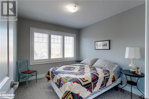 65 Savannah Cres, Wasaga Beach, ON - Indoor Photo Showing Bedroom
